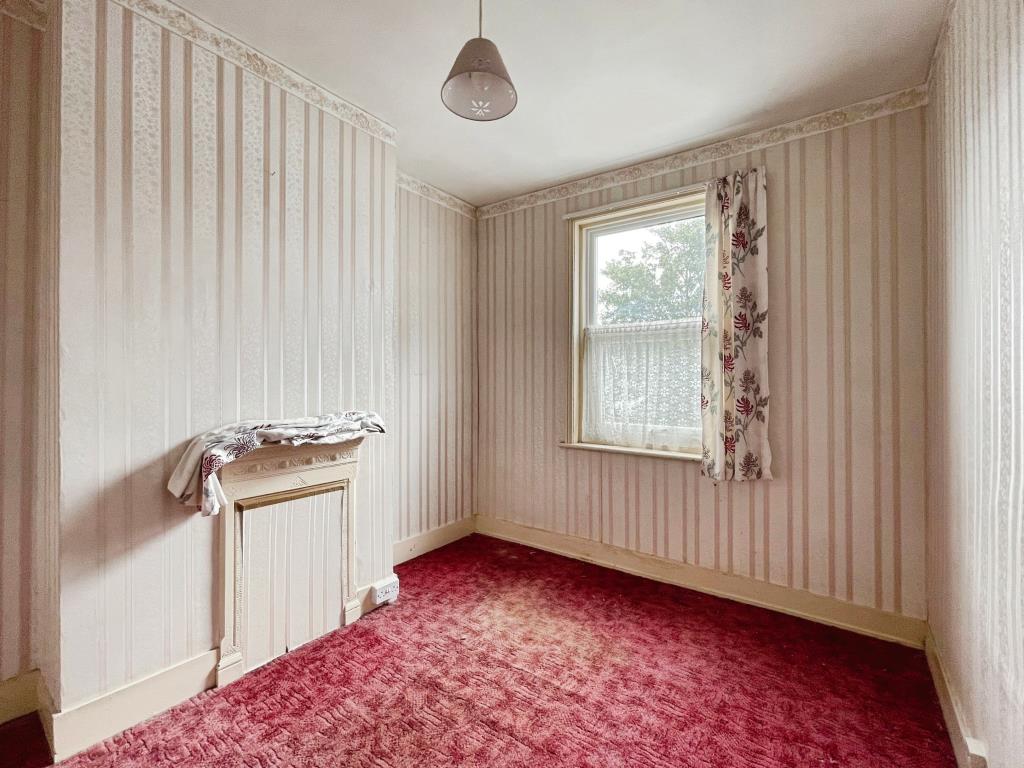 Lot: 80 - MID-TERRACE HOUSE FOR REFURBISHMENT - Bedroom two